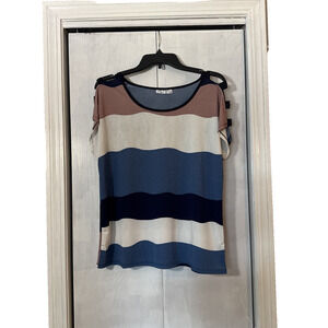 Modern Attraction Womens Size M round neck cut out shoulders top